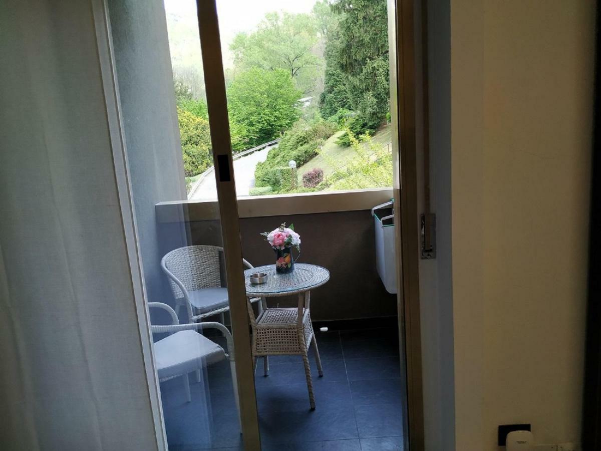 Appartamento Oasi Felice โกโม ภายนอก รูปภาพ