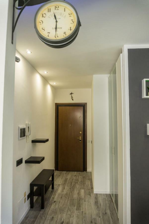Appartamento Oasi Felice โกโม ภายนอก รูปภาพ